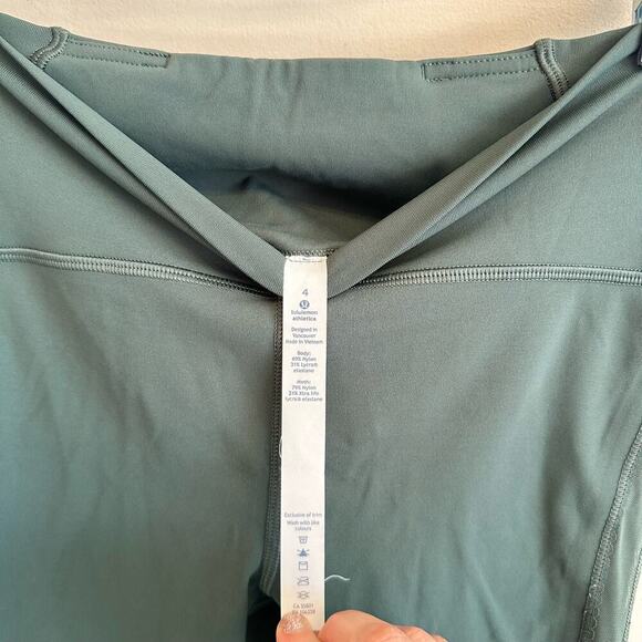 Lululemon Sun Setter Crop Leggings 17" Mesh Scalloped Trim Size 4 Dark Forest - Picture 7 of 10